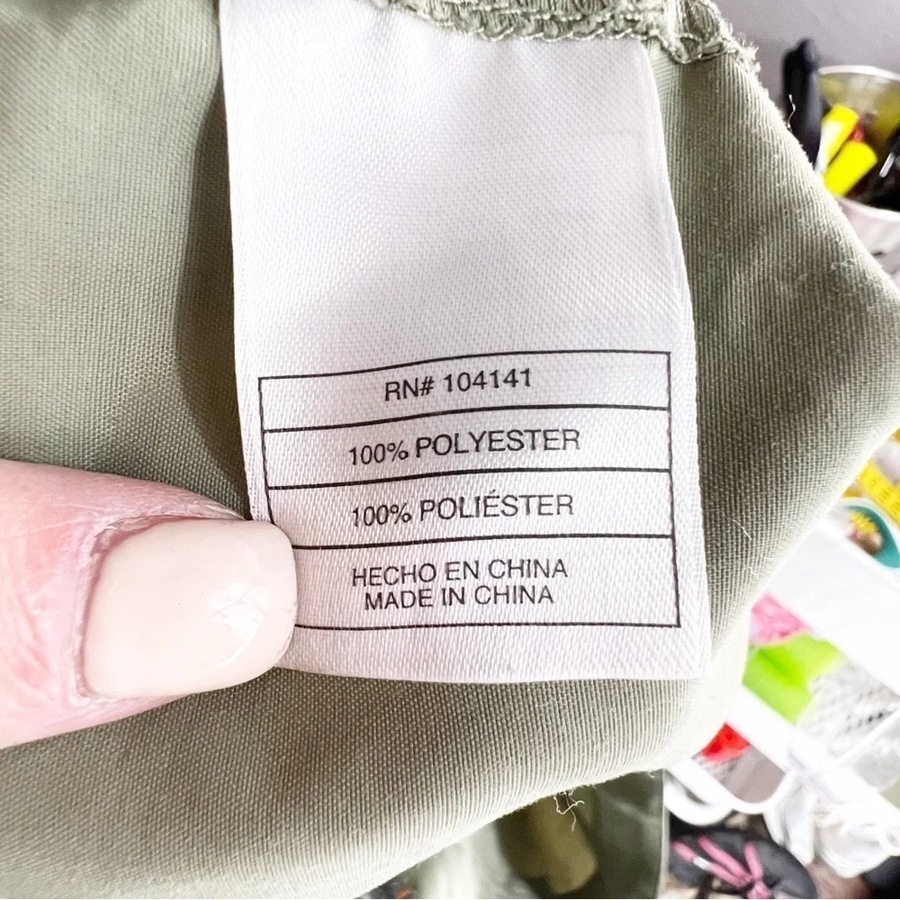 ✅ Nike ACG All‎ Condition Gear Women's Olive Green Khaki Shorts Mid-Rise Size 12